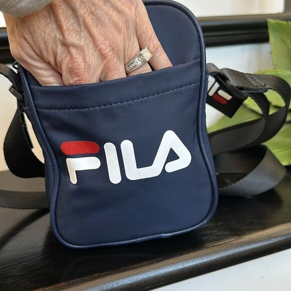 New unisex FILA Crossbody belt bag, chest everywhere shoulder handbag purse - Picture 7 of 9